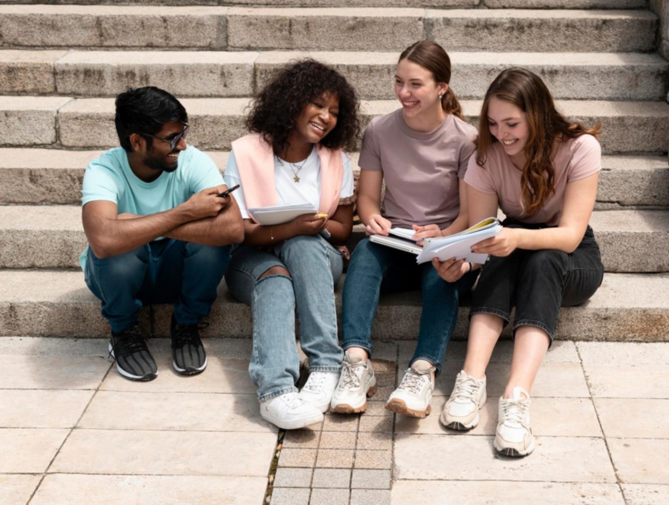 Espacio de trabajo colaborativo en marvelqino donde analizamos proyecciones financieras y estrategias presupuestarias con nuestros clientes